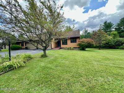 215 Stratton Rd APT D, Williamstown, MA, 01267