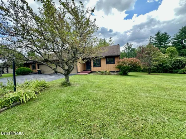 215 Stratton Rd APT D, Williamstown, MA 01267