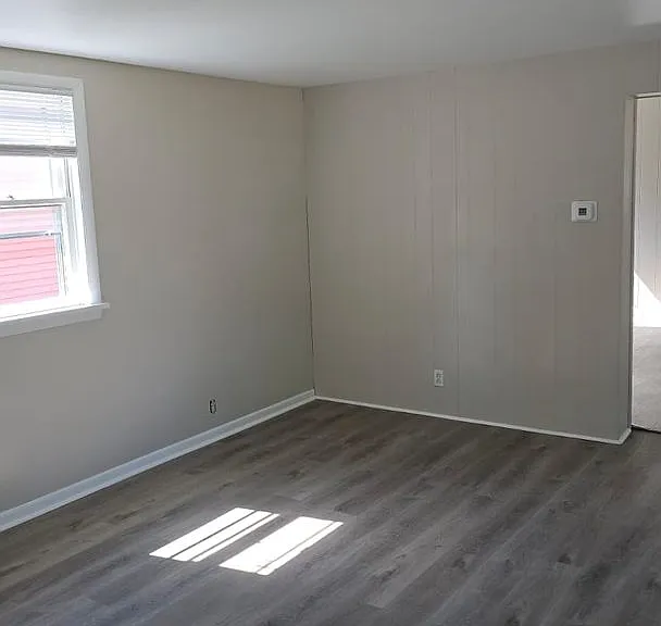 106 E North St — Photo 12