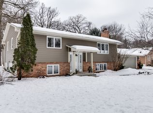 13728 Meadow Acres Pl, Burnsville, MN 55337
