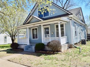 308 NE 6th St, Abilene, KS 67410
