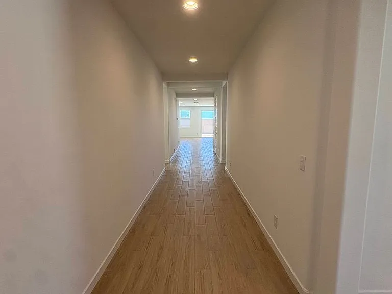 19214 W Marissa Dr — Photo 6