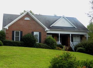 12 Cross Creek Dr, Toccoa, GA 30577