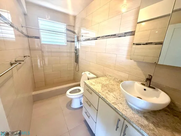 1 Arenales, Aguadilla, PR 00603