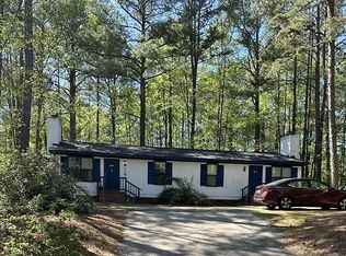 198 Forsythia Ct #B, Chapel Hill, NC 27517