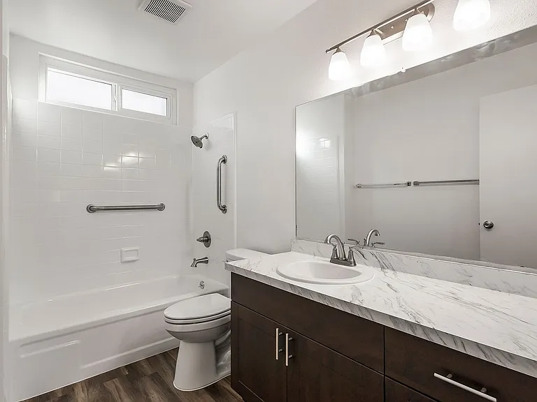 Sheridan Square Apartments — Photo 100