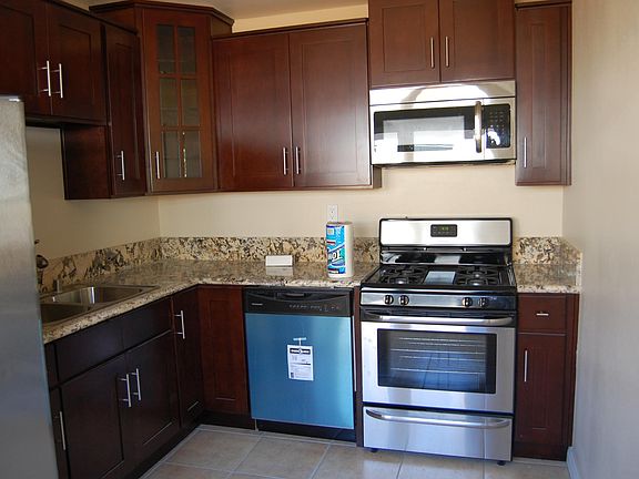 2nd image of 6448 Blewett Ave