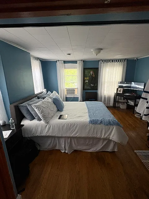 2 bed, $2,200 — Photo 1