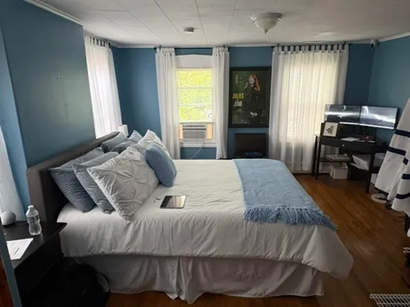 330 Main St APT 2, Saco, ME 04072