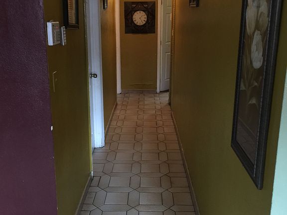 4th image of 16066 NE 10th Ave