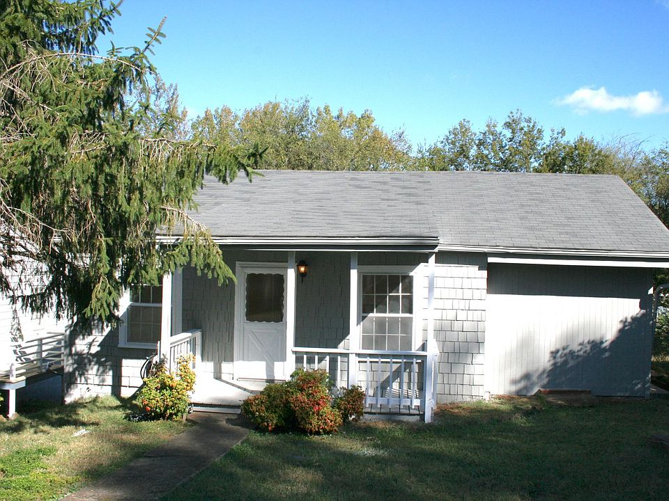 315 Haywood - Adorable Cottage!