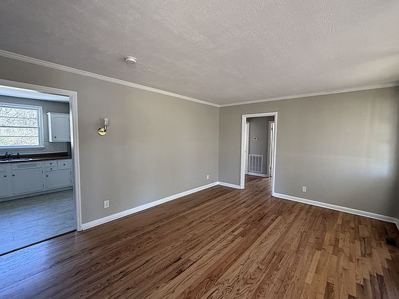 4th image of 3606 Lakewood Rd NW