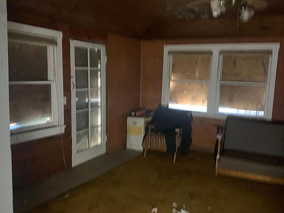 3rd image of 43524 State Highway 299 E
