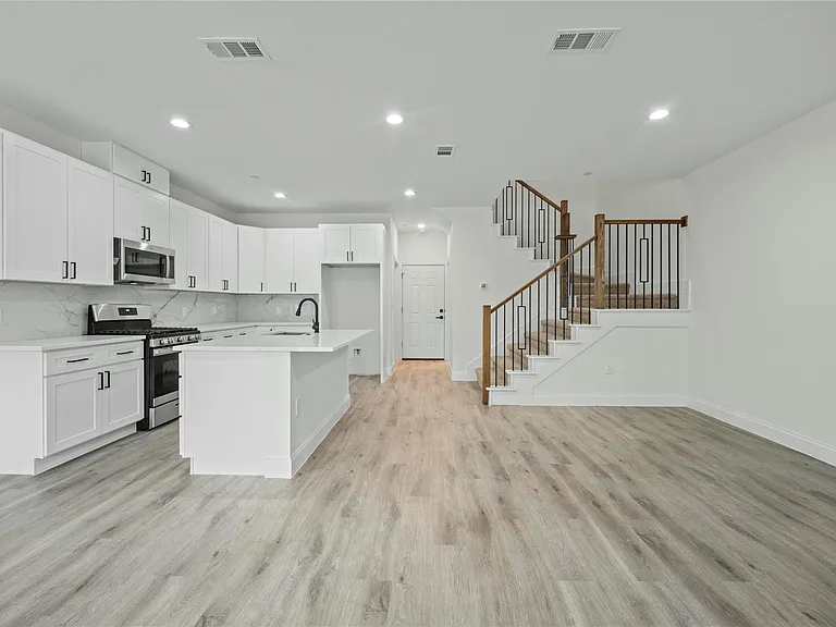 6238 Dewitt St — Photo 1