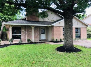 1228 Glenview Ln, Angleton, TX 77515