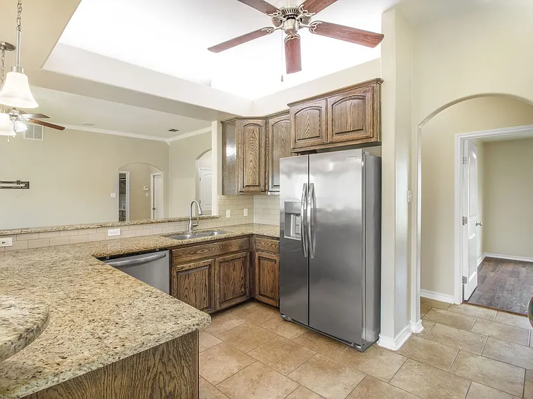 3825 Kangaroo Ct — Photo 15