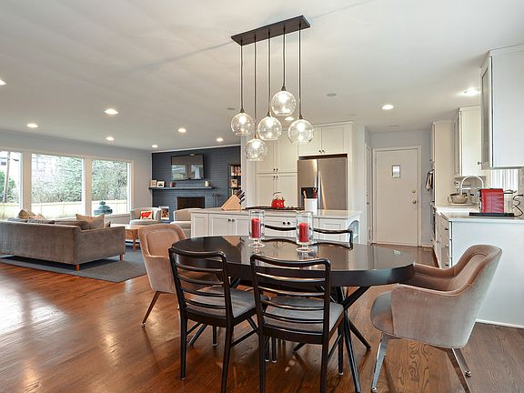 Living Room / Dining Room