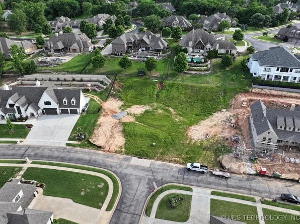 7512 S 5th St, Broken Arrow, OK 74011