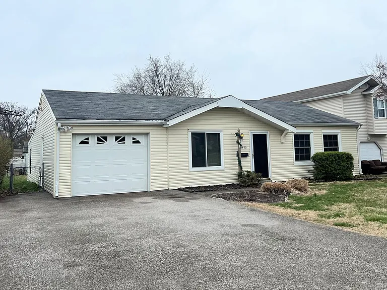 2490 Bonniebrook Dr — Photo 3