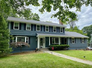 59 Cranbury Dr, Trumbull, CT 06611