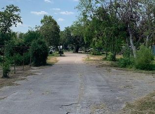 157 Cossin Rd, Angleton, TX 77515