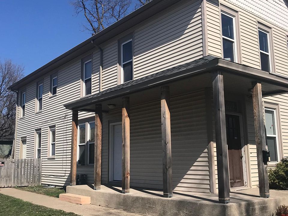 1st image of 2424 26th Ave S