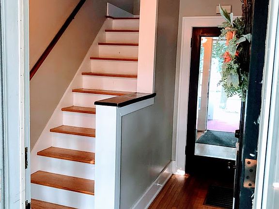 Front entryway