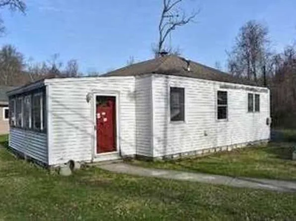12 Clove Rd, Fishkill, NY 12524