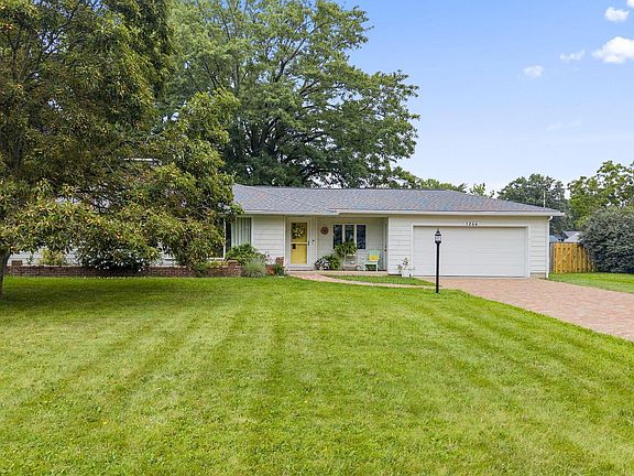 4th image of 1266 Lawndale Rd