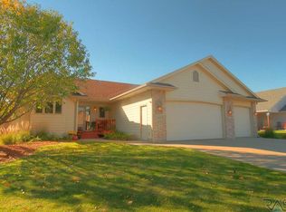 301 N Sandberg Dr, Sioux Falls, SD 57110