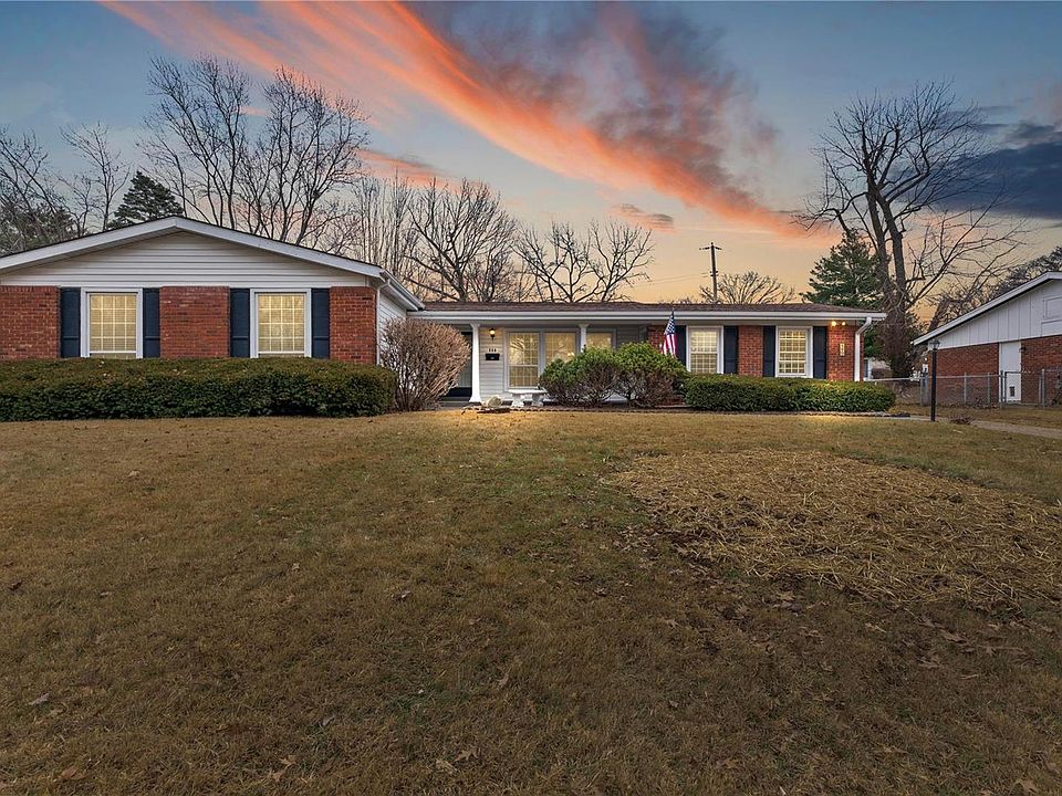 1st image of 980 Saddle Dr