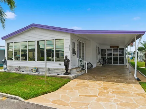 2101 Kona Dr, Holiday, FL 34691