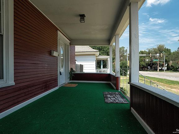 3rd image of 1006 S Santa Fe Ave