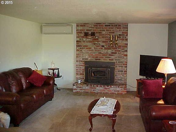 5th image of 8015 NW Old Orchard Dr