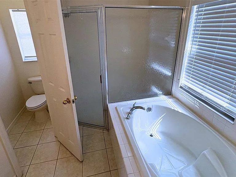 3637 Weatherfield Dr — Photo 13