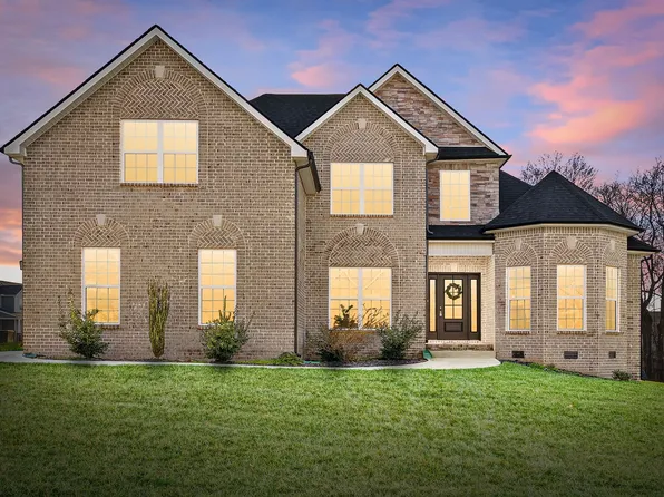 1481 English Oak Dr, Clarksville, TN 37043