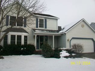 901 Montana Dr, Cary, IL 60013