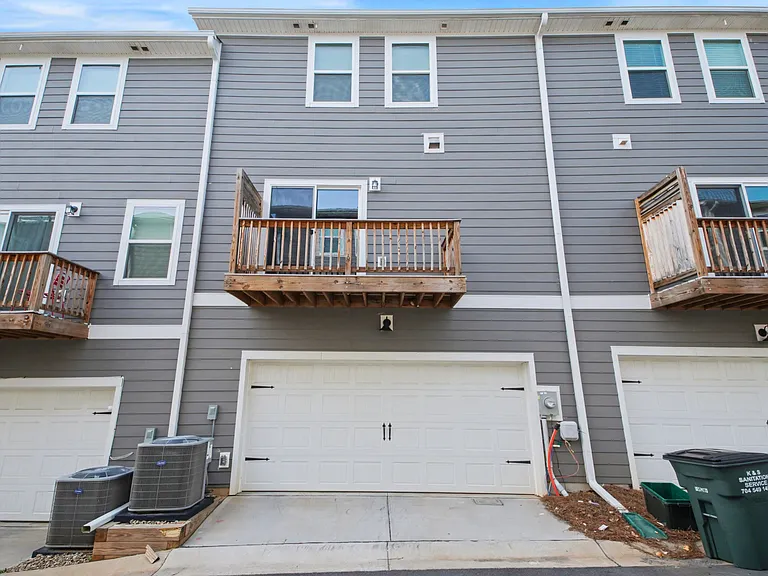 4426 Millennium Ave — Photo 32