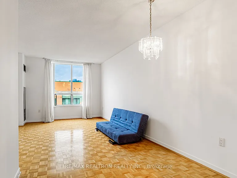 284 Bloor St W #903 — Photo 22