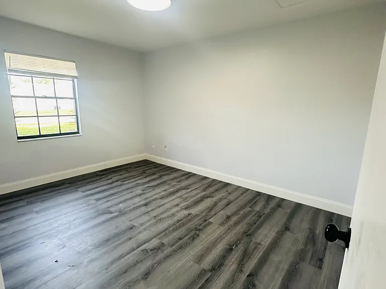 648 Pyramid Ave — Photo 50