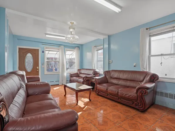 1728 West 2nd Street image 3 of 18