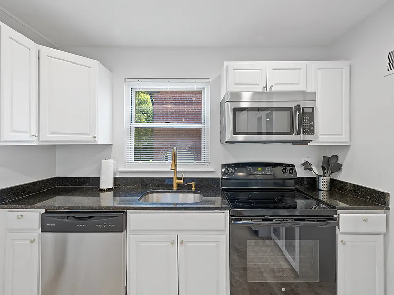 4227 E West Hwy — Photo 9