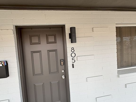 3rd image of 805 N Park Ave #805
