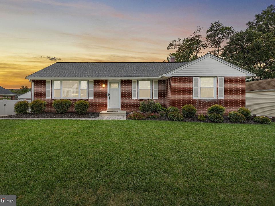 1st image of 9421 Dawn Dr