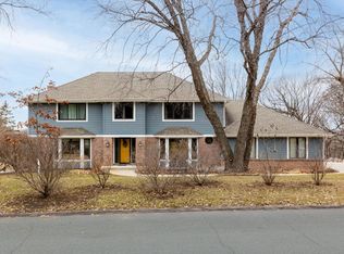 115 Luce Line Rdg, Maple Plain, MN 55359