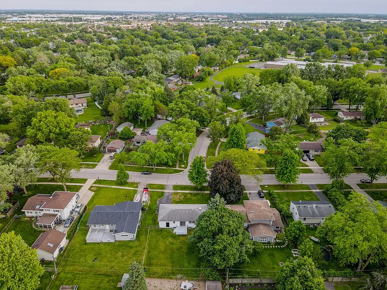 30W162 Claymore Ln — Photo 6