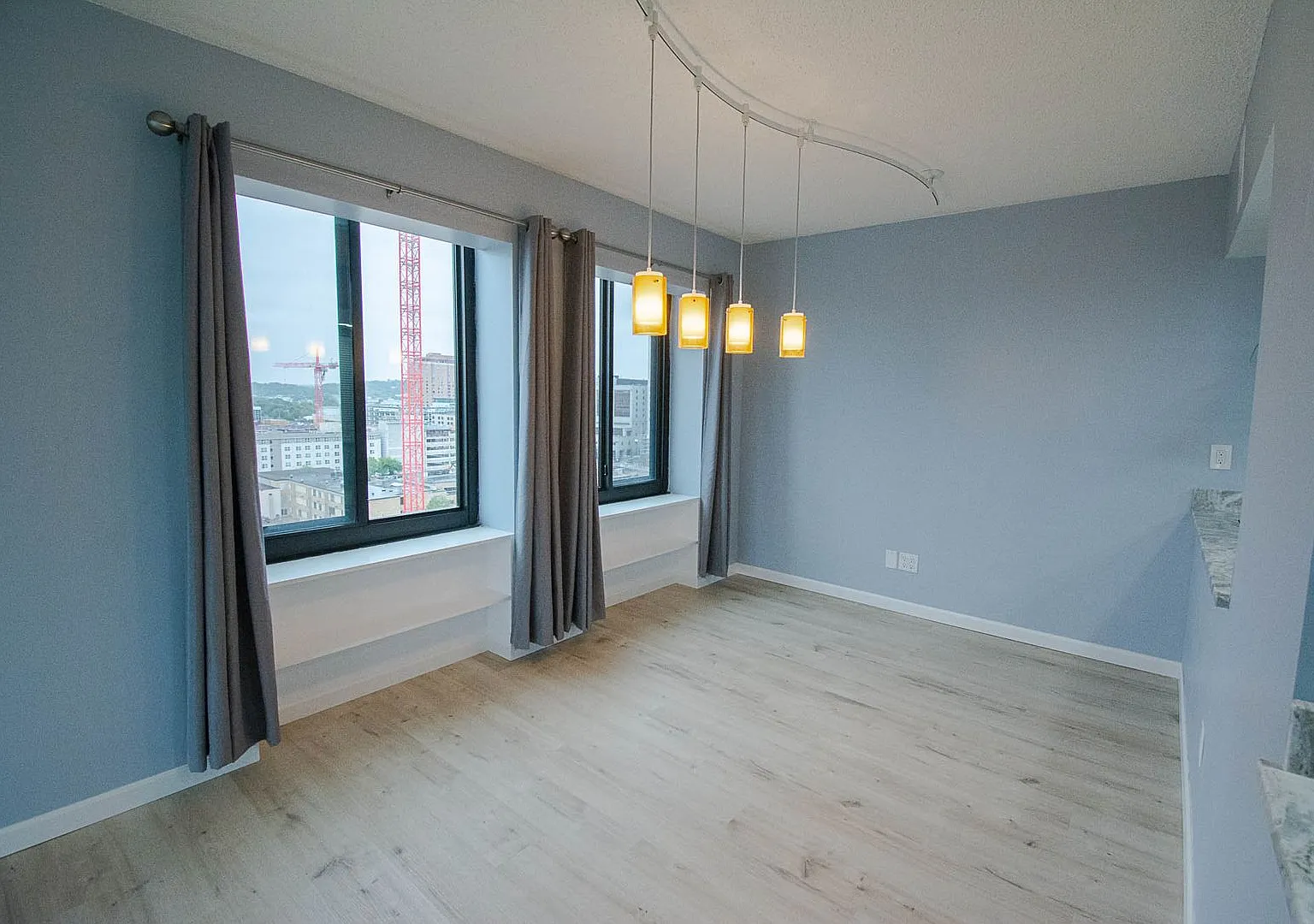 207 5th Ave SW — Photo 4