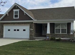 8923 N Park Lake Cir, Sylvania, OH 43560