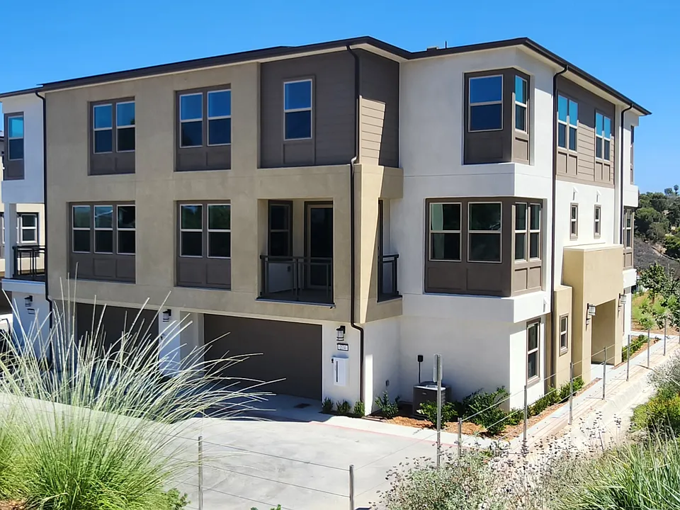 274 Larkspur Way