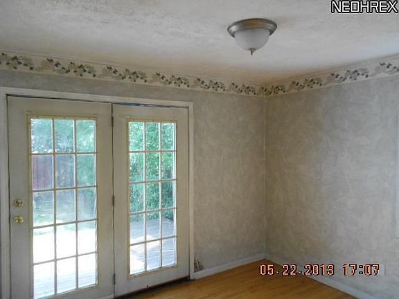 4th image of 240 Marion Dr
